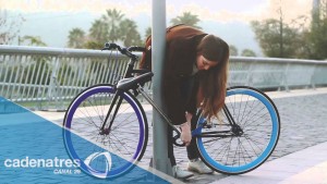 Asegurando motos y bicicletas para evitar que nos la roben