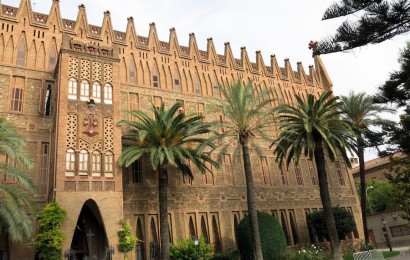 Arquitectura medieval de Gaudí en Barcelona
