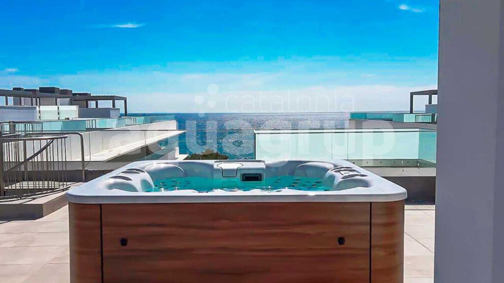 jacuzzi en terraza ático