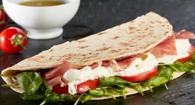 Qué es la piadina y dónde se puede comer en Barcelona