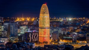 La Torre Agbar espera conocerte